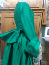 Load image into Gallery viewer, Chocolate girl / 18th century dress with apron