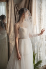 Load image into Gallery viewer, Tulle wedding gown bridal gown ivory wedding dress Ballgown Bohemian gown boho dress