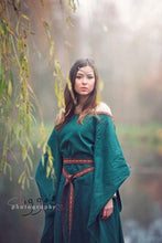 Load image into Gallery viewer, Medieval Celtic Viking Dress Cosplay Costume