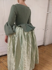Chocolate girl / 18th century dress with apron