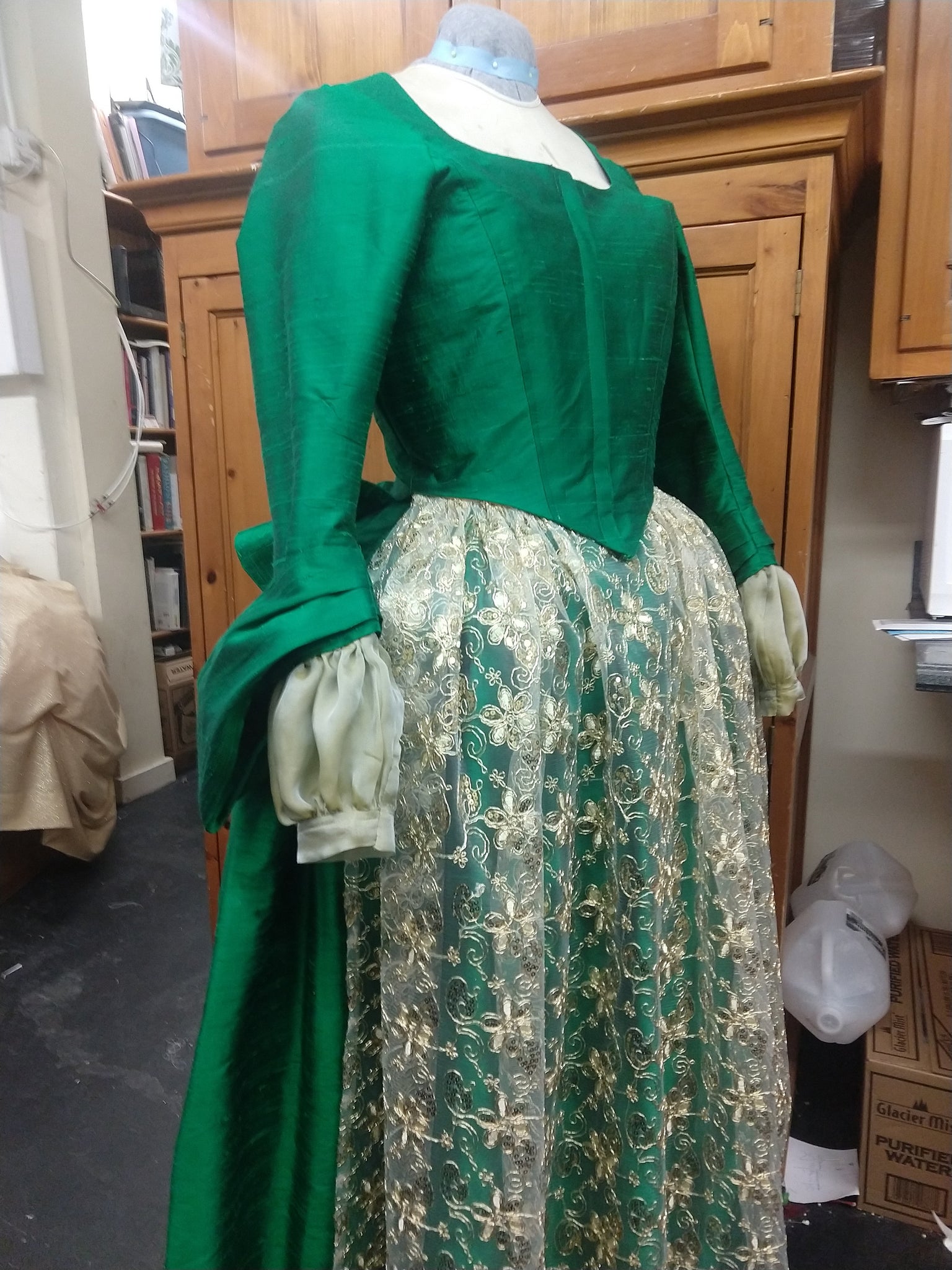 Chocolate girl / 18th century dress with apron MJcostume Chocolate girl / 18th century dress with apron MJcostume