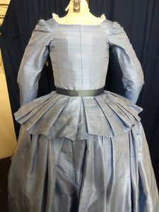 18th century gown - Schuyler Sisters