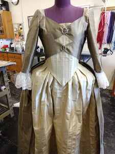 18th century "robe anglaise" (Peggy Schuyler)