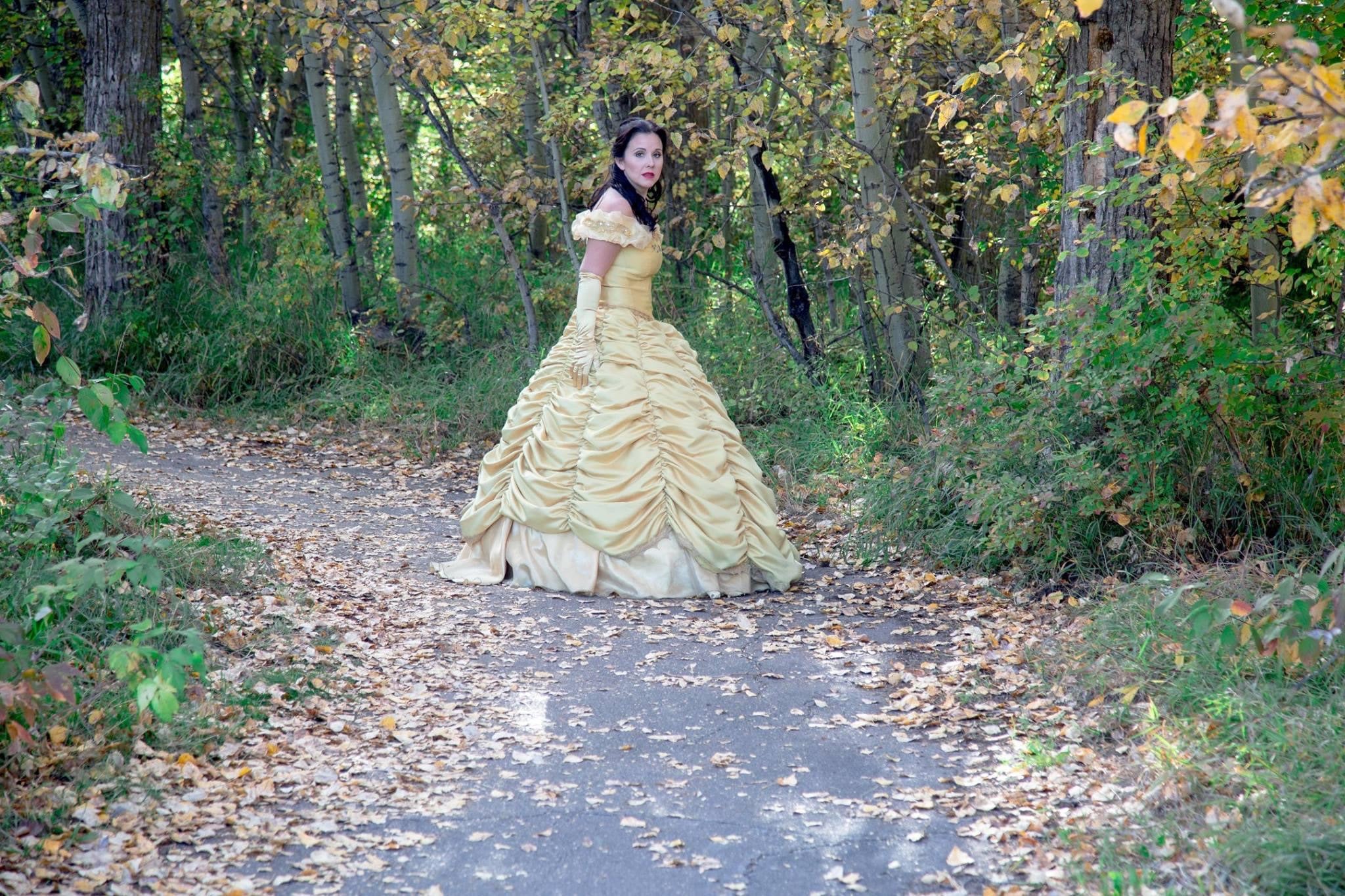 beauty and the beast green dress periodcostumefantasylover Belle's green dress in La Belle et la Bete 2014