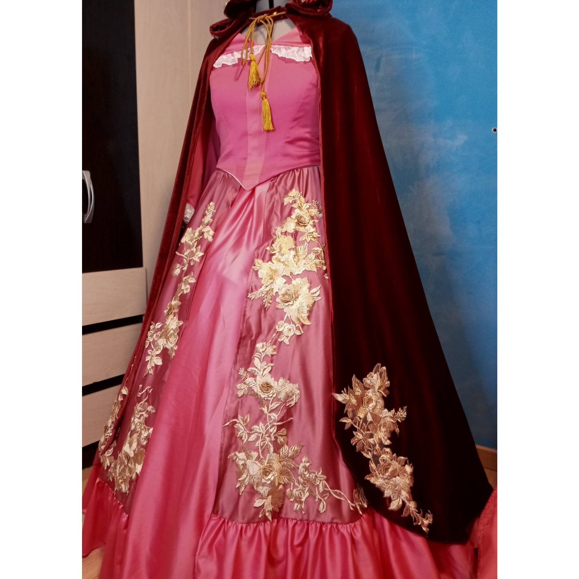 belle beauty and the beast pink dress Disney Store Beauty Princess Belle-Pink Dress & The Beast Doll Set RARE WIDE BOX