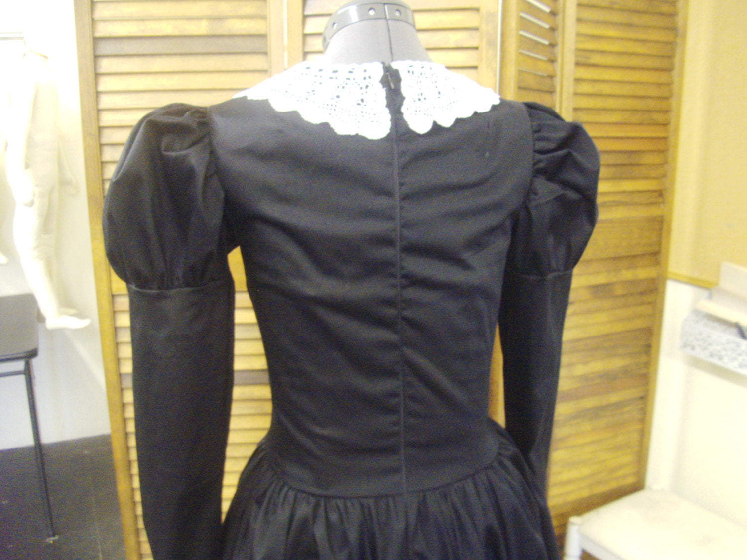 Black Victorian Dress - 1890s silhouette MJcostume Black Victorian Dress - 1890s silhouette MJcostume