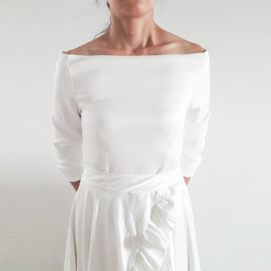 Long sleeve classy bridal gown wedding dress Boat neck wedding dress Meghan Markle Wedding dress
