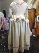 Load image into Gallery viewer, 18th century &quot;Bree&quot; Outlander wedding dress