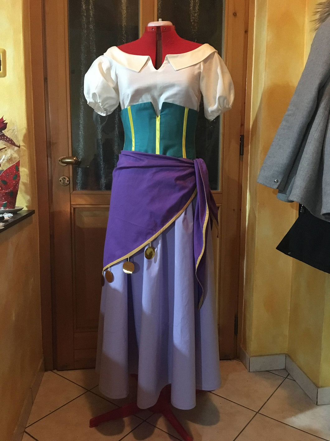 Esmeralda the hunchback of notre dame costume cosplay
