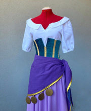 Load image into Gallery viewer, Esmeralda the hunchback of notre dame costume cosplay