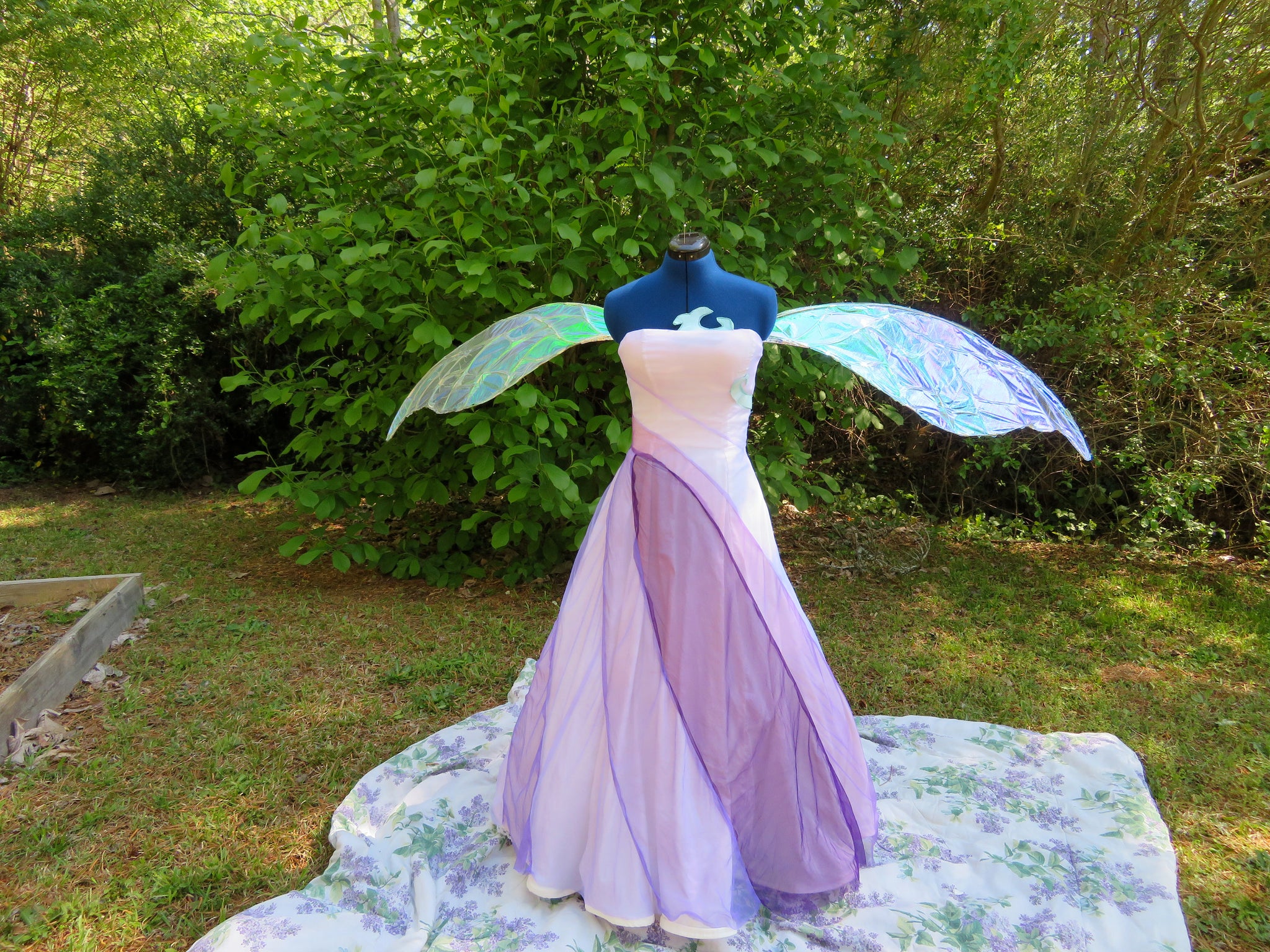 Extra Large Adult Sized Iridescent Celophane Goddess Themed Fairy Wing MJcostume Extra Large Adult Sized Iridescent Celophane Goddess Themed Fairy Wing MJcostume