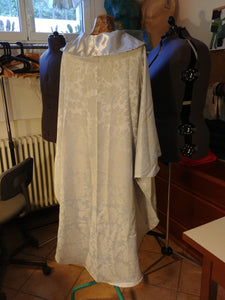 READY FOR SHIPPING Light Gray Jacquard cape with Satin collar