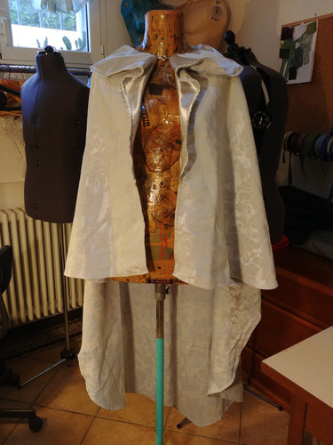 READY FOR SHIPPING Light Gray Jacquard cape with Satin collar