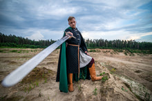 Load image into Gallery viewer, Medieval Knight Gambeson Middle Ages Coat Fantasy Viking Armor Padding Witcher Padded Armor Doublet