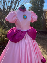 Load image into Gallery viewer, Nintendo Princess Peach Cosplay Costume