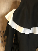 Load image into Gallery viewer, Nun costume Valak Nun Head Piece Medieval nun Horror movie Halloween costume Black Gothic Nun&#39;s costume Historic Renaissance Saint costume