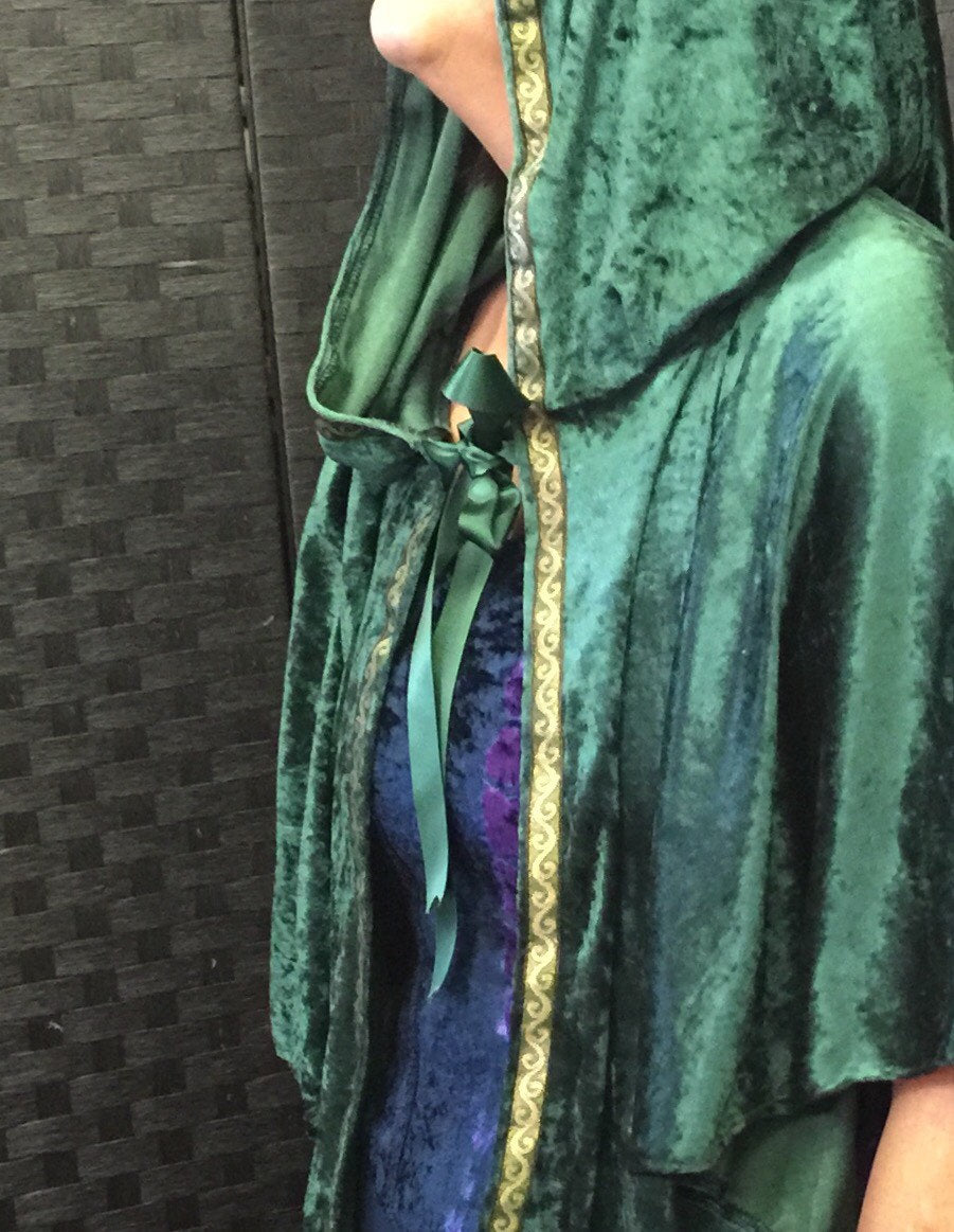 Velvet Cape with Hood with celtic ribbon and Front Fastening Parties F MJcostume Velvet Cape with Hood with celtic ribbon and Front Fastening Parties F MJcostume