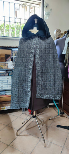 MADE TO ORDER Plo Koon embroiderd cape, cloak