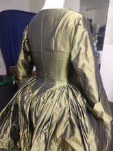 Load image into Gallery viewer, Robe Anglaise 18th century gown