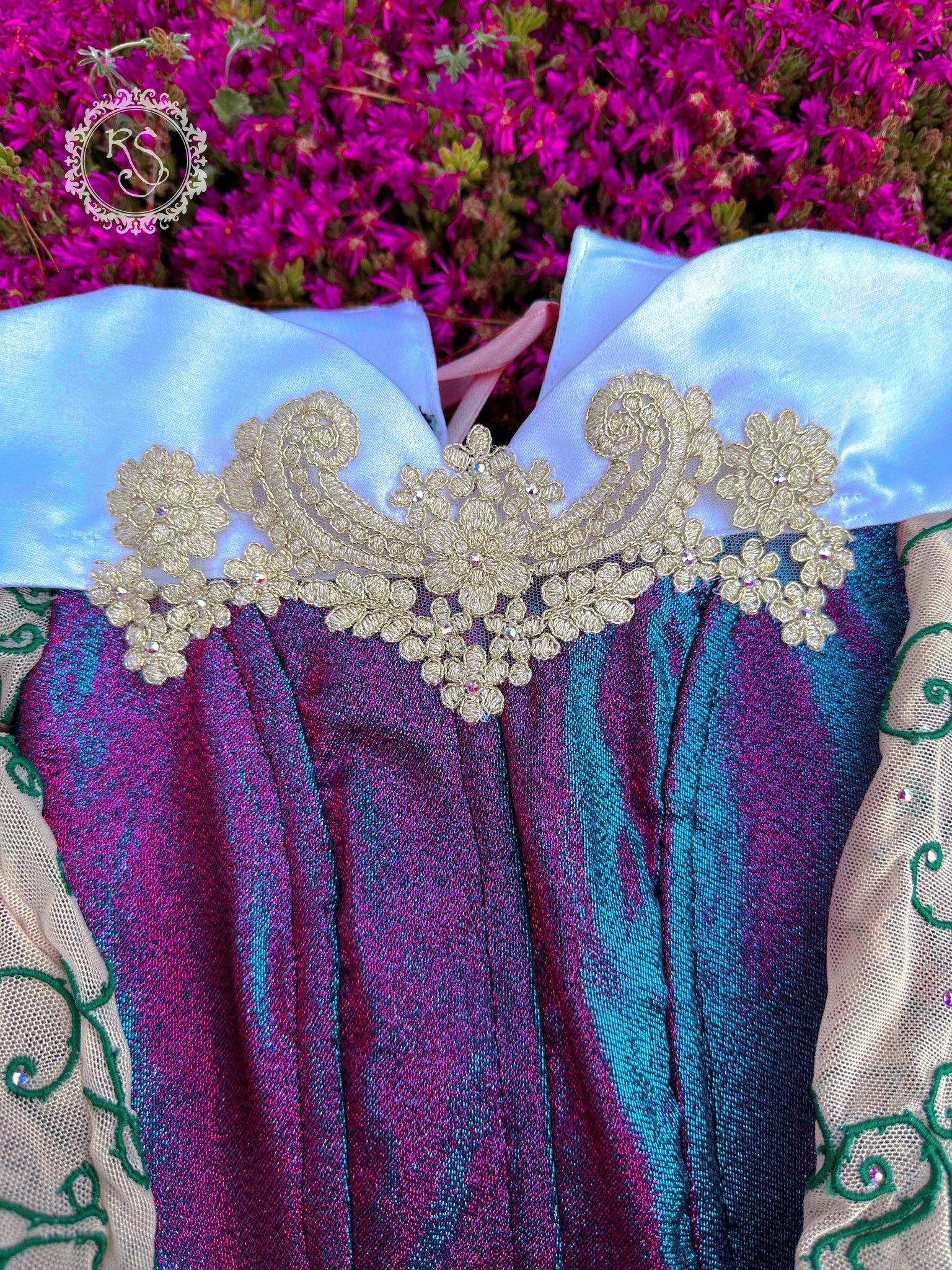 sleeping beauty fairies changing dress color Pink or blue?