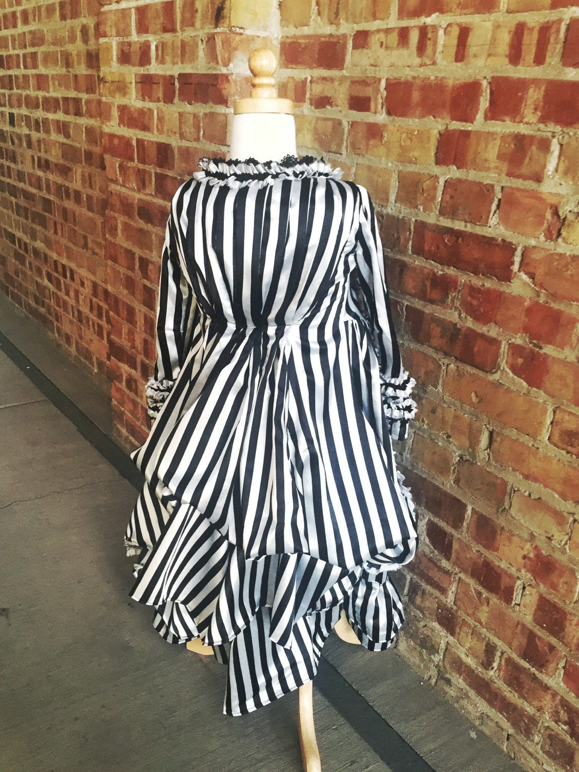 sleepy hollow black and white dress Katrina Crane from Sleepy Hollow Halloween Costume Charm Patterns