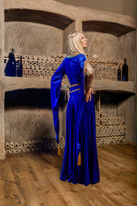 Women's Historical Costume Princess Ophelia A reproduction of the traditional dressmaking of the late 14th century