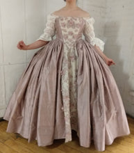 Load image into Gallery viewer, 18th century gowns/ outlander wedding dress